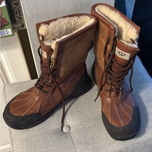 UGG’s woman brown boots, size 7
